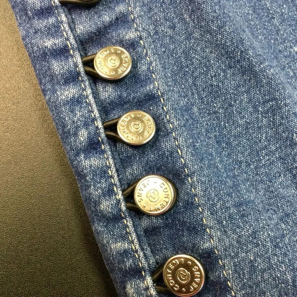 Vintage Women's Contem 1@ Jeans, Size 27, Blue with silver buttons on each side - Picture 4 of 12